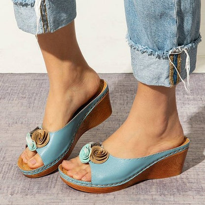 🎉Reducción de precio por tiempo limitado🎉--Sandalias Cómodas de Cuero con Flores para Mujeres con Cuña