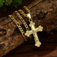 🔥【1° Más Vendido】🔥 Compra 3 y llévate 2 gratis !⏰ Collar con colgante de crucifijo tono dorado – Diseño detallado INRI, cadena Figaro ajustable y joya religiosa para el día a día ✝️✨